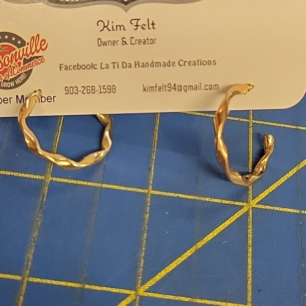 Twisted Gold Tone 1" Hoop Earrings